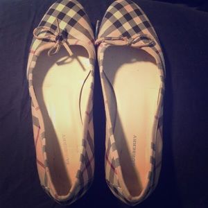 GUC-Burberry Flats-Nova Plaid
